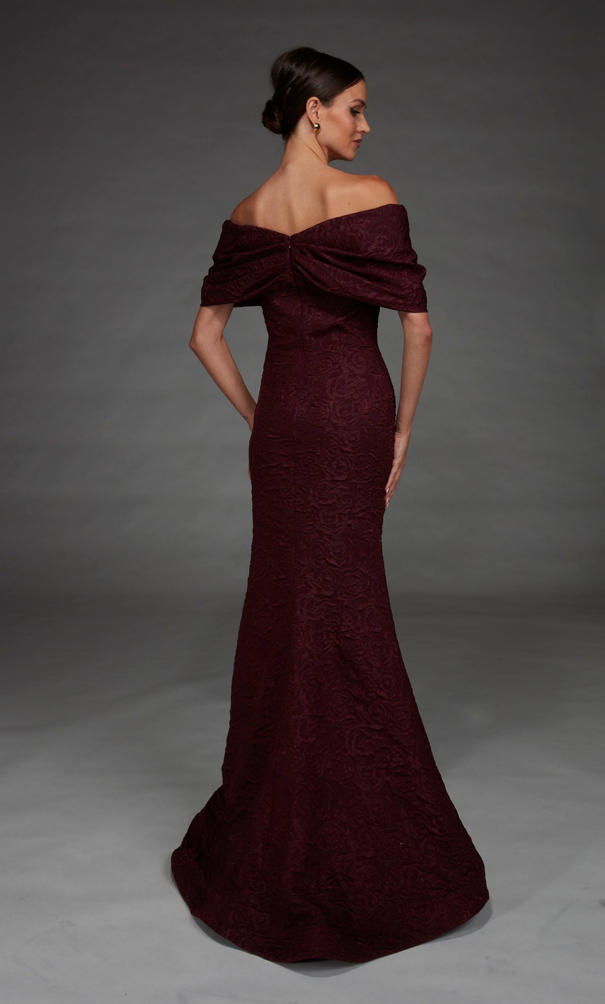 ALYCE Paris 27894 Special Occasion Off The Shoulder Neckline Ruched/draped Straight Dress