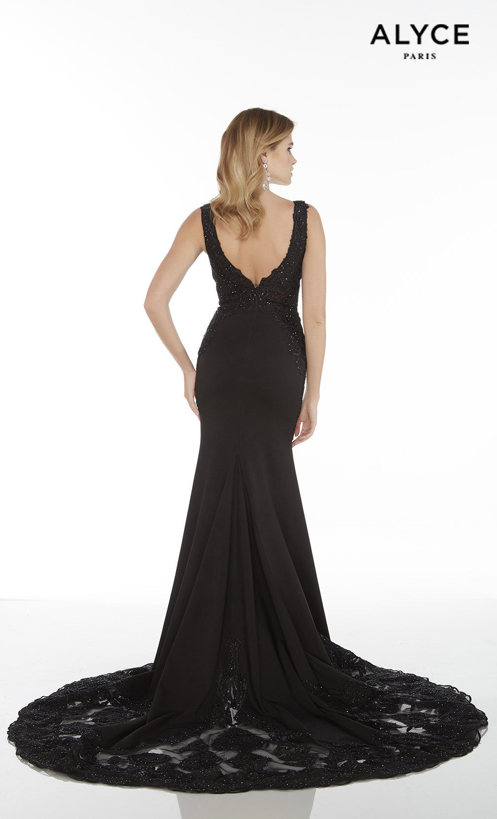 ALYCE Paris 5065 Bridal V-neckline Elegant Mermaid Dress