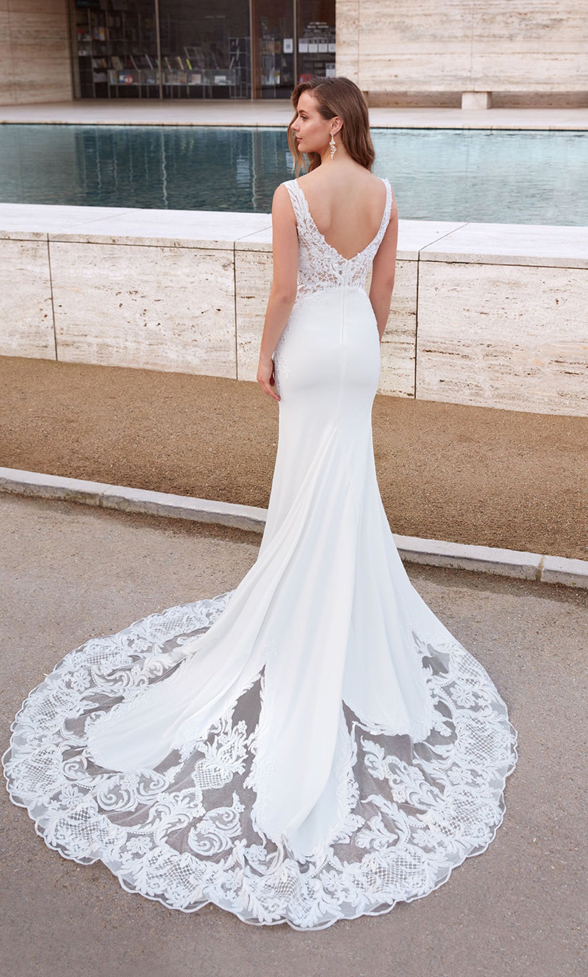 ALYCE Paris 5065 Bridal V-neck Elegant Mermaid Dress