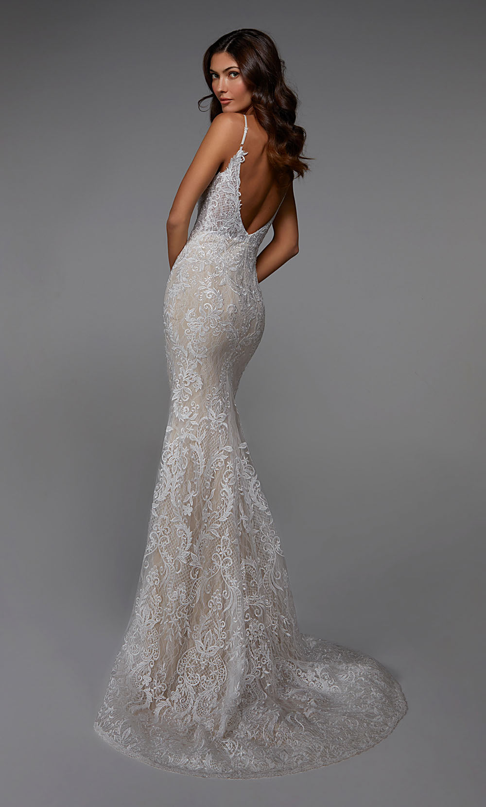 ALYCE Paris 7028 Bridal Sweetheart Neckline Train Straight Dress