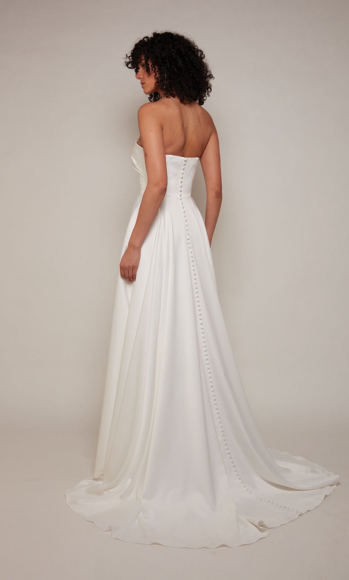 ALYCE Paris 7088 Bridal Sweetheart Neckline Train A Line Dress