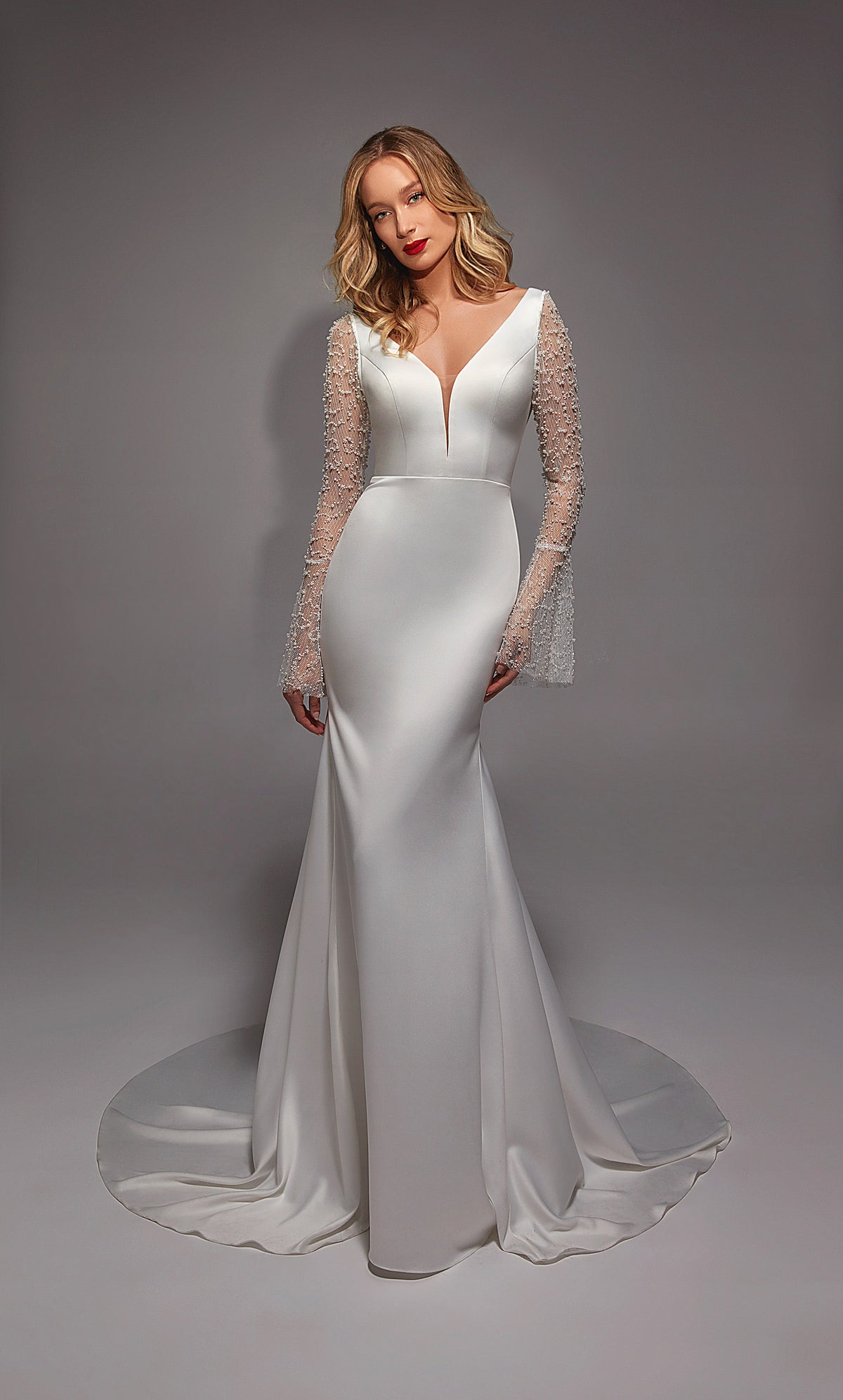 ALYCE Paris 7137 Bridal Plunging Neckline Embellished Mermaid Dress