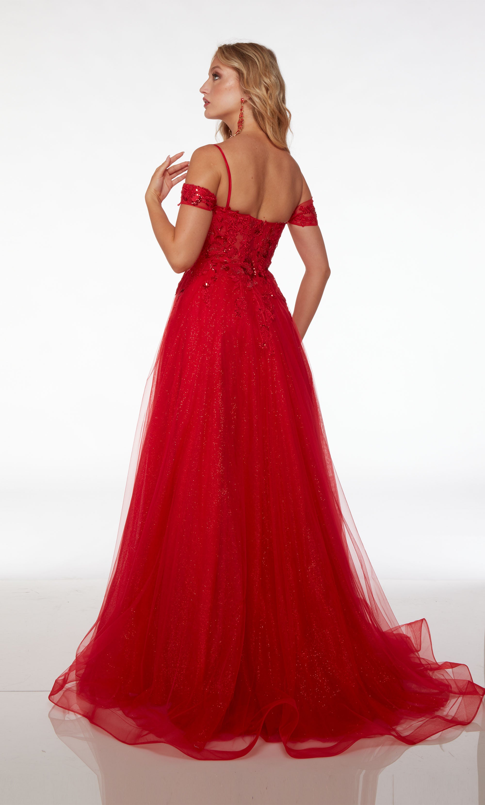 Red prom dress: Off-the-shoulder neckline, A-line skirt with side slit, romantic train, and delicate beaded lace appliques for an timeless and elegant look.