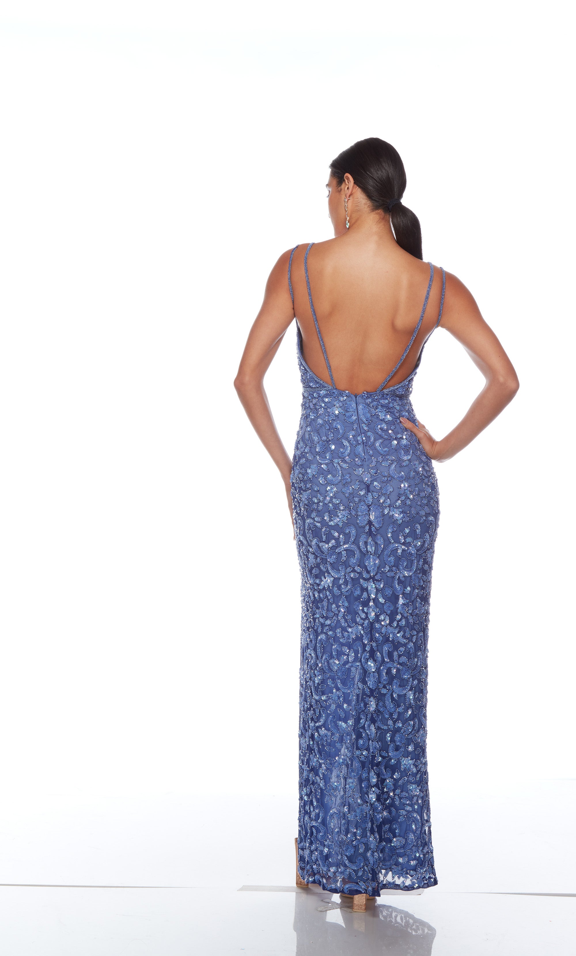 Elegant purple formal gown: Hand-beaded, V neckline, side slit, dual beaded straps, intricate paisley-patterned design for an chic and sophisticated look.