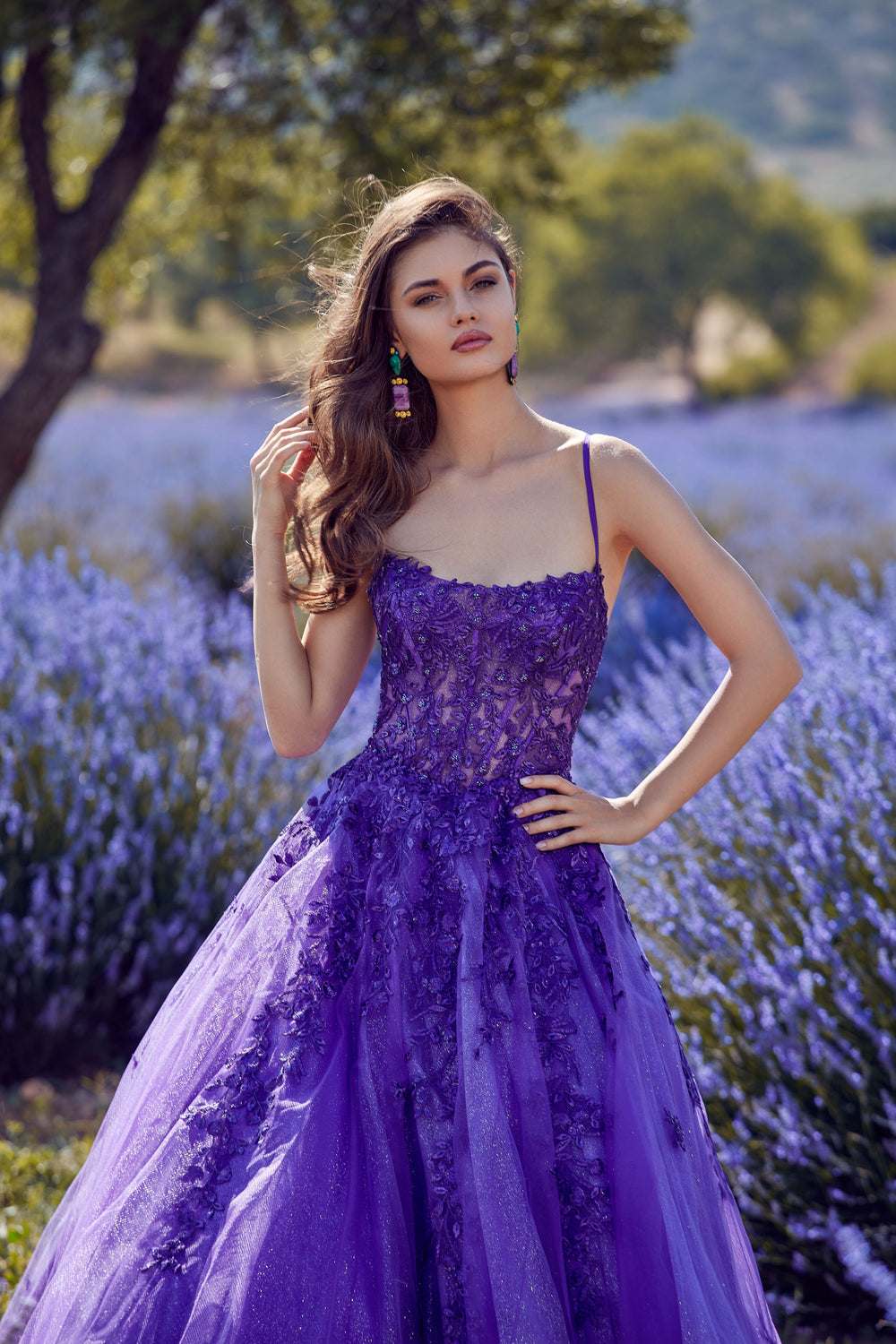 High Low Lilac Formal Gown with Flowers | Abschlussball kleider, Kleider  für den abschluss, Blumenkleid