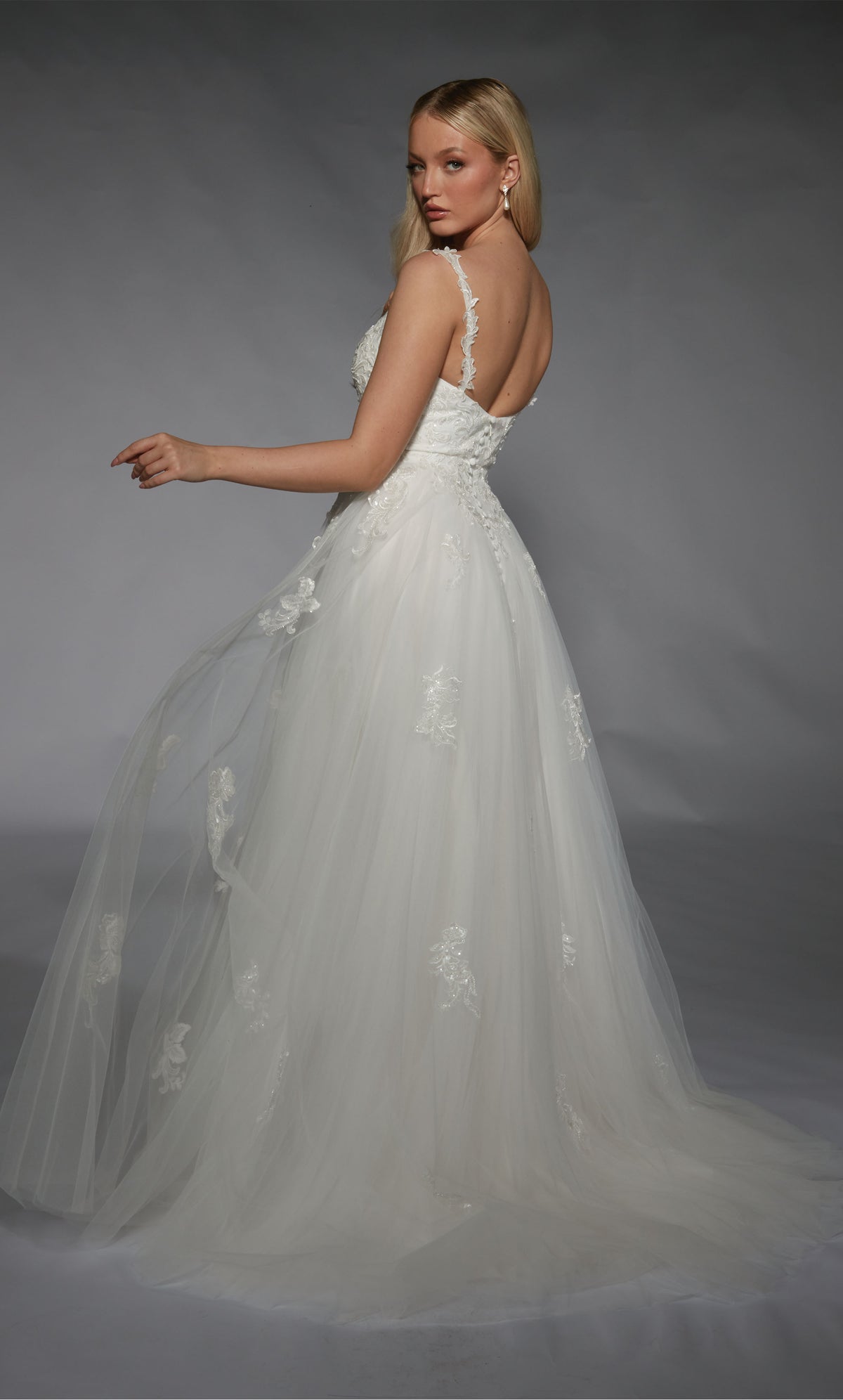 Formal Dress: 7124. Long, Sweetheart Neckline, A-line