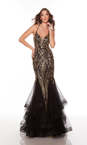 Sparkly mermaid gown with lace up back in black-gold.
