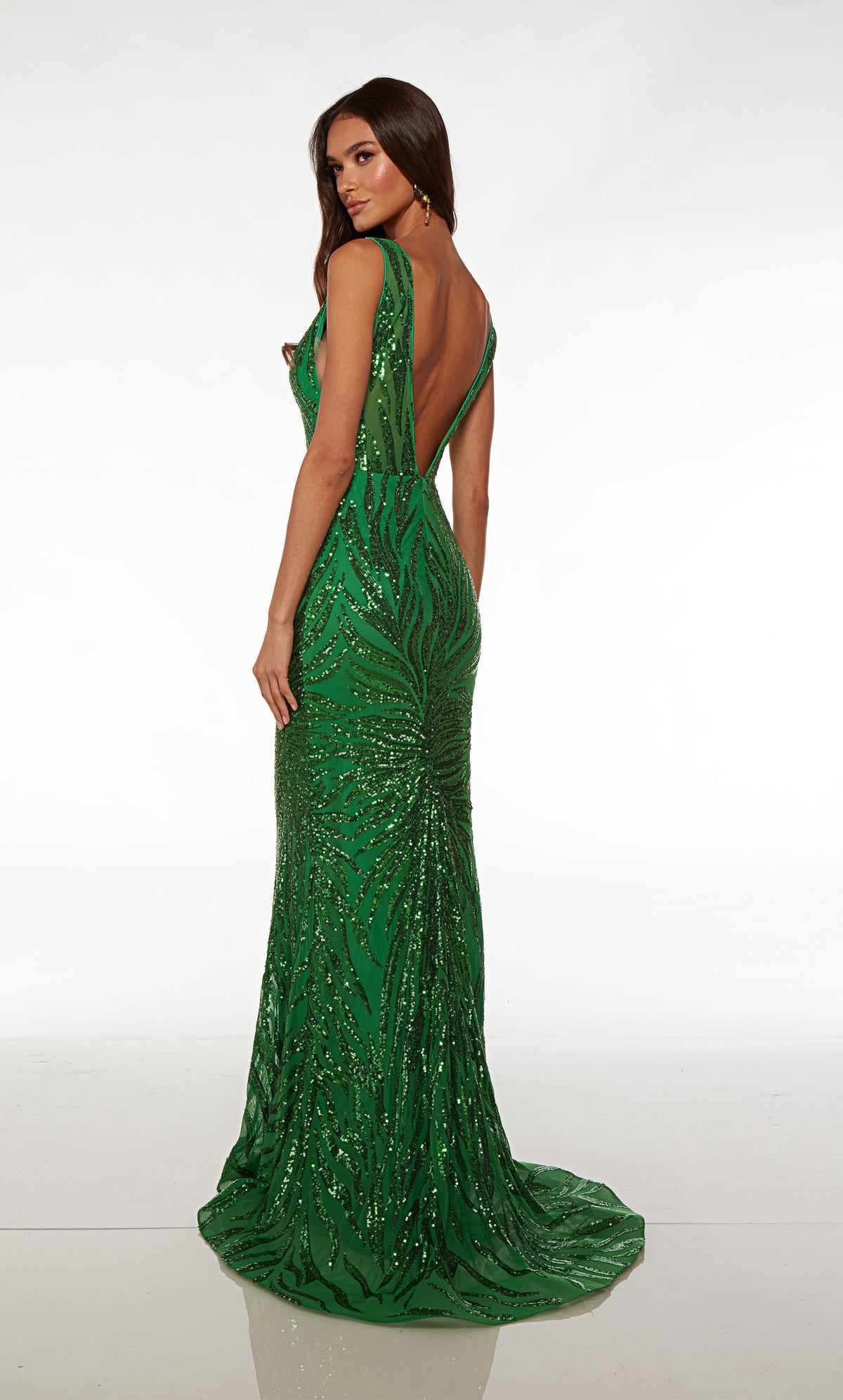 Fit-and-flare green prom dress with an low V neckline, V-shaped back, slight train, and an unique sequin design throughout for an stylish and sophisticated look.