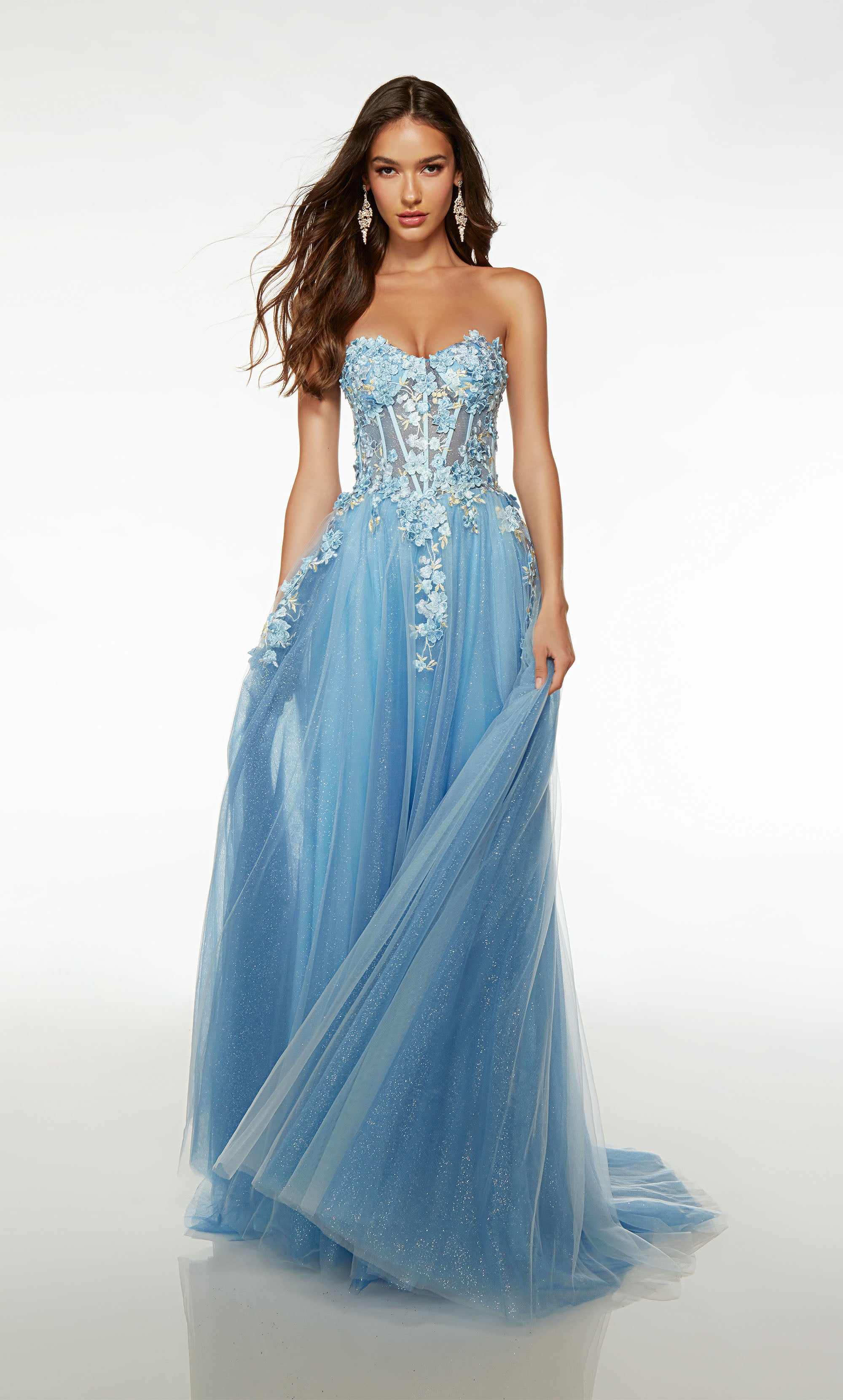 Ball Gown Sweetheart Tulle Sky Blue Prom Dress with Sequins –