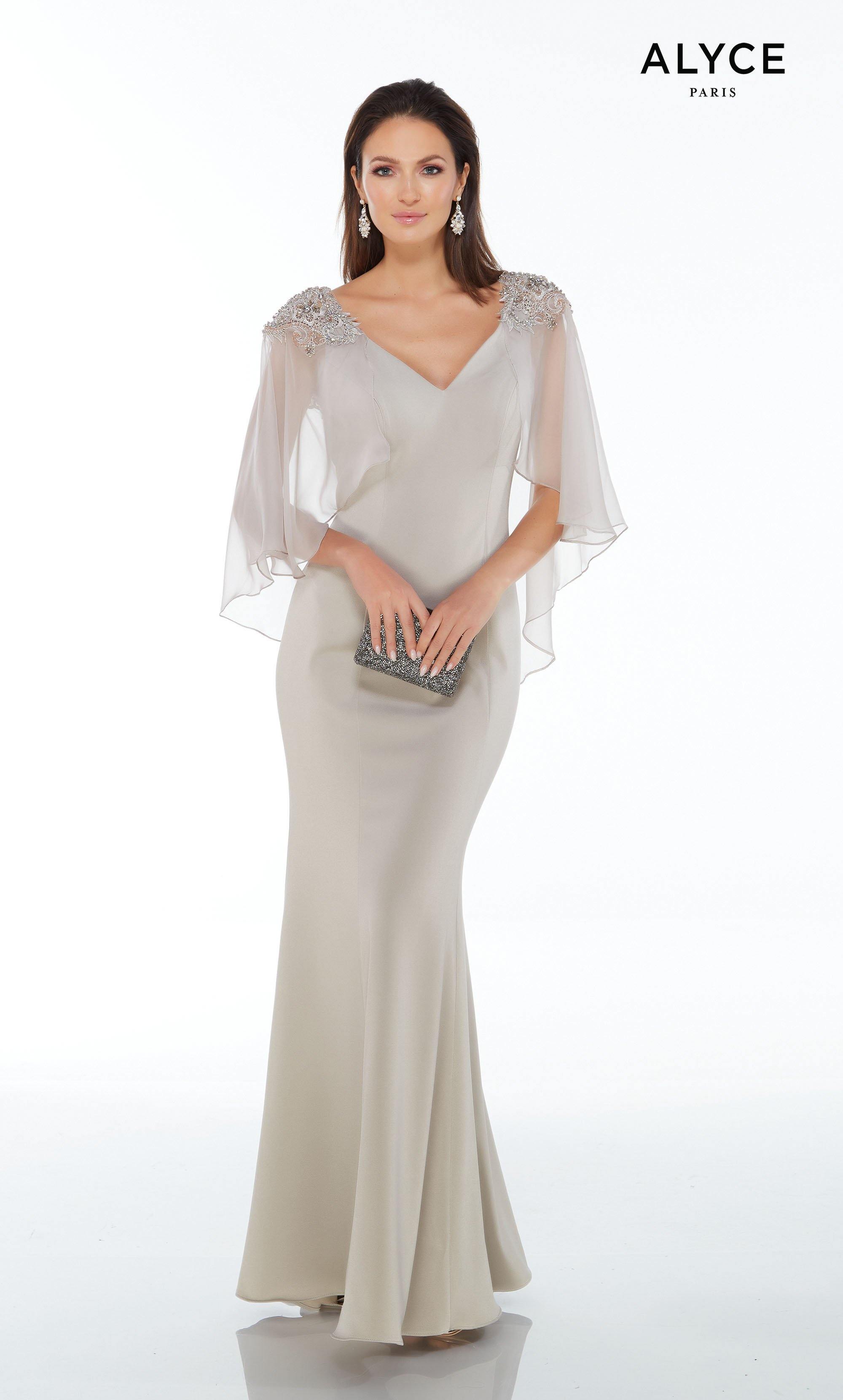 Plus Size Wedding Dress of the Week} Allure Bridal ~ STYLE: W284 - The  Pretty Pear Bride - Plus Size Bridal Magazine