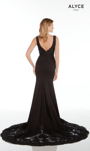 Formal Dress: 5065. Long, Plunging Neckline, Mermaid Alyce Paris