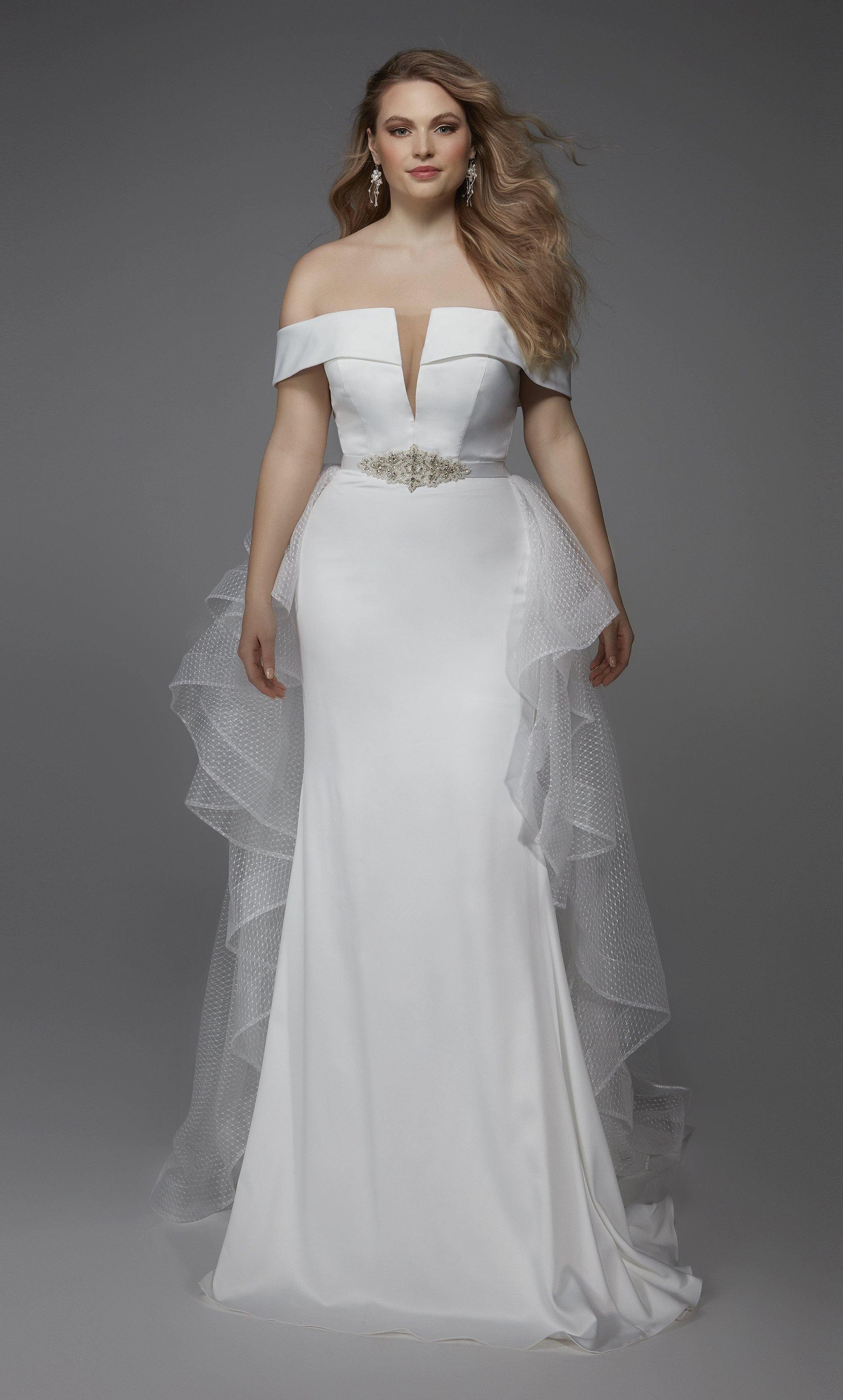 Plus-Size Off-the-Shoulder Wedding Dress with Detachable Train